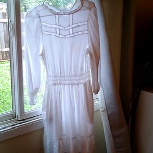 Gorgeous white top/dress.